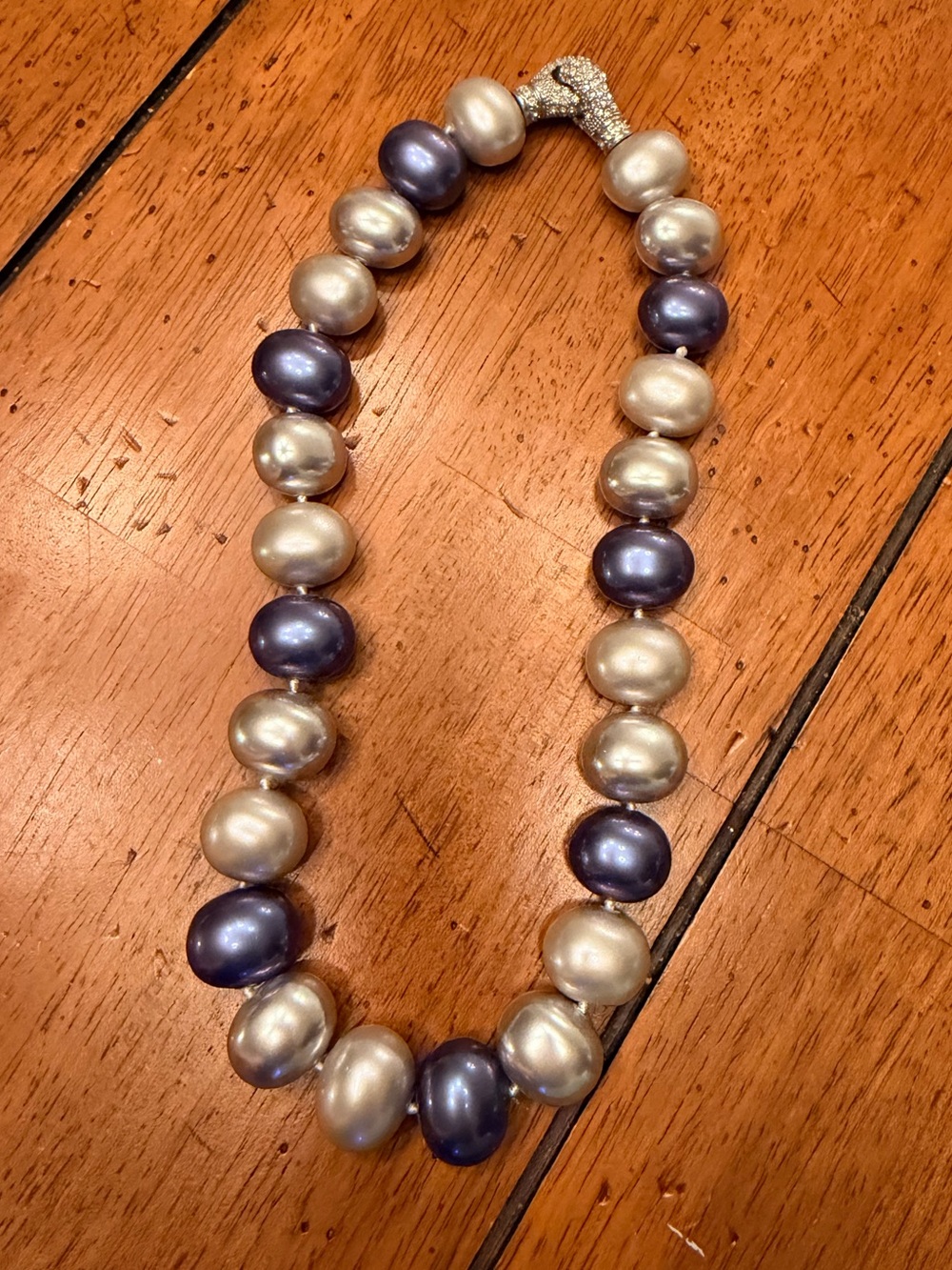 Classic Two-Tone Pearl Necklace - Silver and Deep Blue